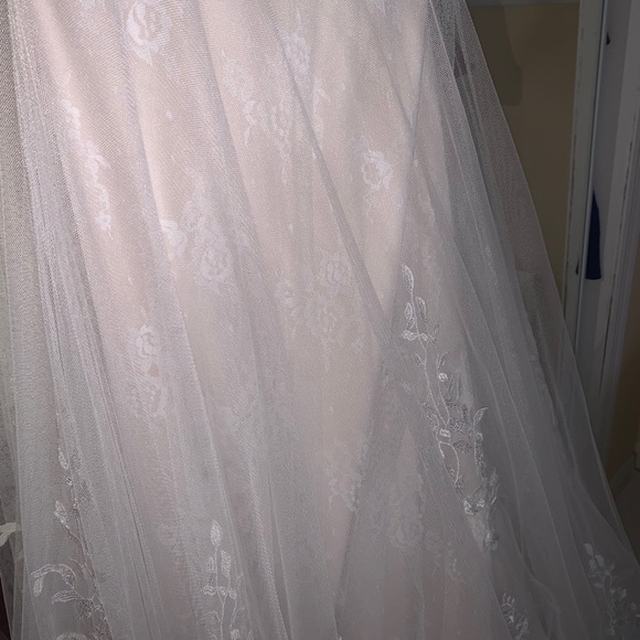 Pronovias wedding dress brand new